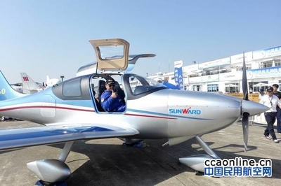 山河科技SA160五座飛機驚艷亮相2016珠海航展 ——國產民用飛機再添新星